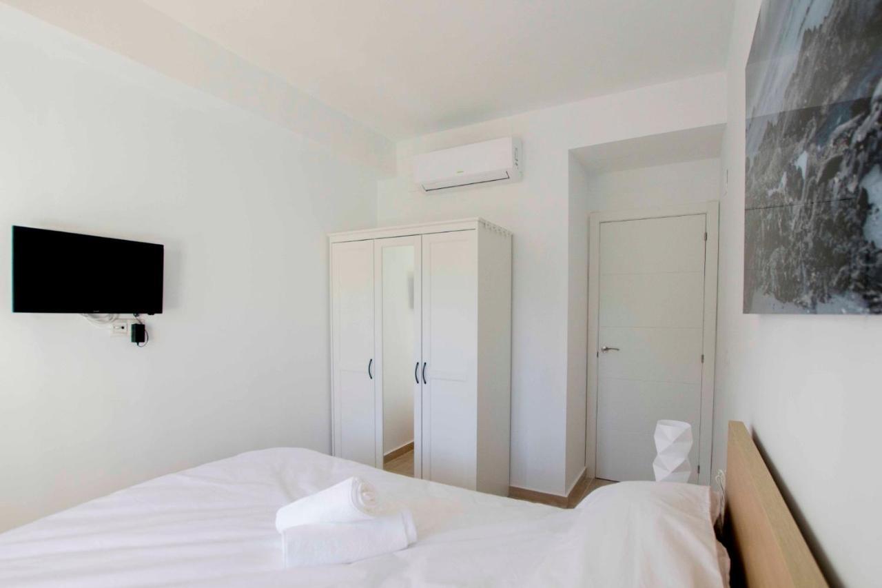 Apartamentos Los Alamos Sardinero Τορρεμολίνος Εξωτερικό φωτογραφία