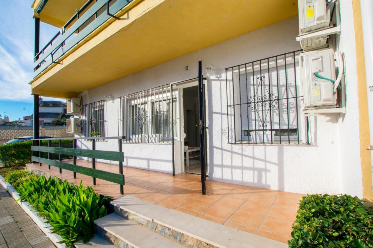 Apartamentos Los Alamos Sardinero Τορρεμολίνος Εξωτερικό φωτογραφία